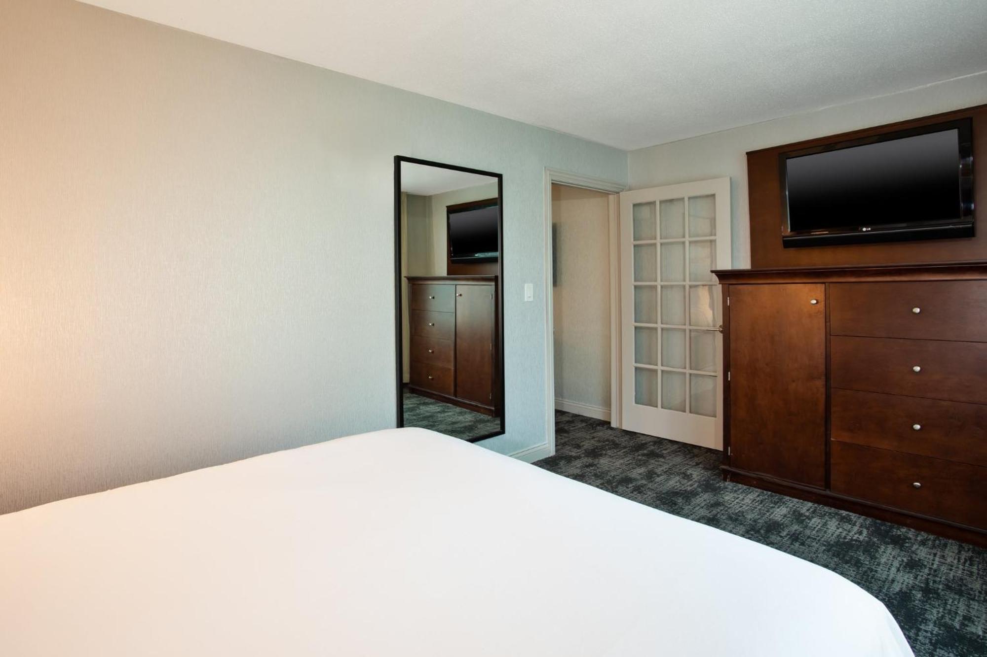 Crowne Plaza Chicago-Northbrook By Ihg Hotel Exterior photo