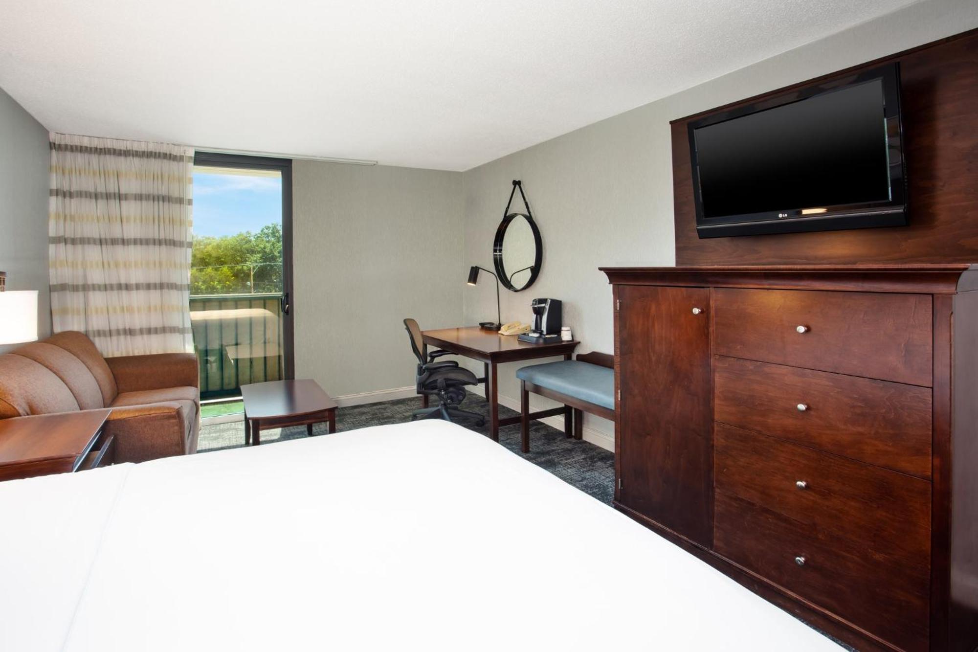 Crowne Plaza Chicago-Northbrook By Ihg Hotel Exterior photo